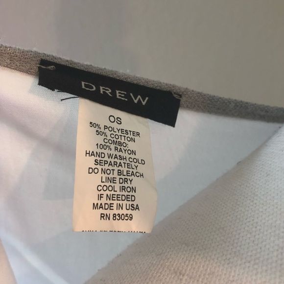 Drew Clothing Graphic Top - Picture 5 of 5